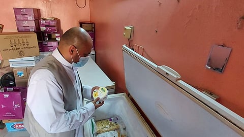 ضبط غرفة سرية لتجهيز البليلة والذرة بطريقة غير صحية في جازان