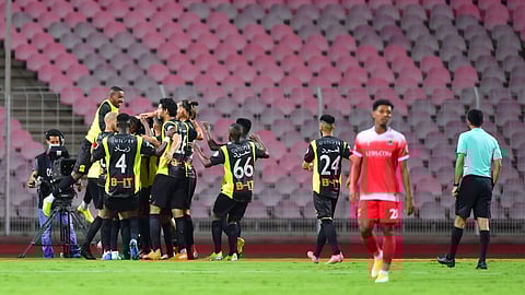 الاتحاد يقسو على الوحدة برباعية ويعزز موقعه داخل المربع الذهبي