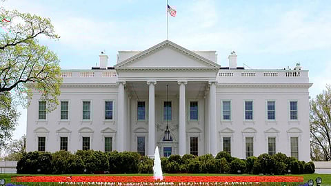 البيت الأبيض يرفض انتقادات ترامب لـ «سياسة الهجرة» التي يتبعها بايدن