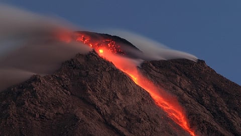 الفلبين ترفع التأهب لبركان «تال» إلى ثاني أعلى مستوى