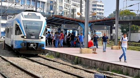 شلل بحركة القطارات في الجزائر بعد إضراب عمال السكك الحديدية