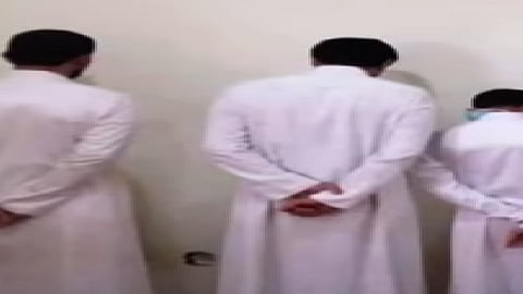 إيقاف مواطن في مكة بالقوة الجبرية إثر محاولته تهريب وافدين إلى جدة مقابل مبلغ مالي