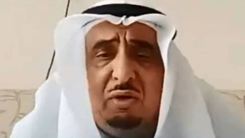 تساعد على المشي والجلوس وتصوير السيلفي.. عصا طبية تحصد براءة اختراع سعودية