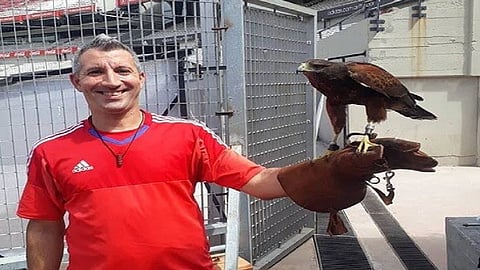 ريفر بليت الأرجنتيني يتعاقد مع «صقرين» لحماية ملعبه