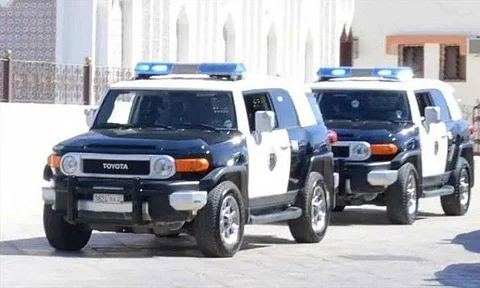 الإطاحة بـ5 أشخاص في مكة انتحلوا صفة رجل أمن لسلب مبالغ مالية ومقتنيات شخصية