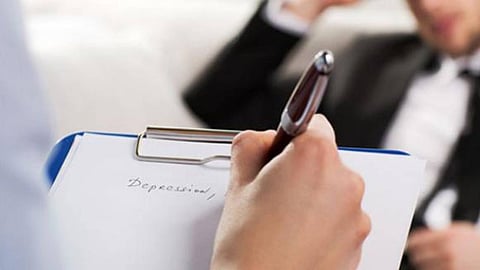 استشاري الطب النفسي: الكورتيزون يؤثر على مزاج الإنسان