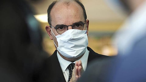 فرنسا تفرض عزلًا عامًا بعد انتشار سلالات أكثر عدوى من كورونا