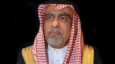 «القويحص» يُطالب العاملين بالقطاع البلدي والعمرة والحج بسرعة أخذ لقاح كورونا