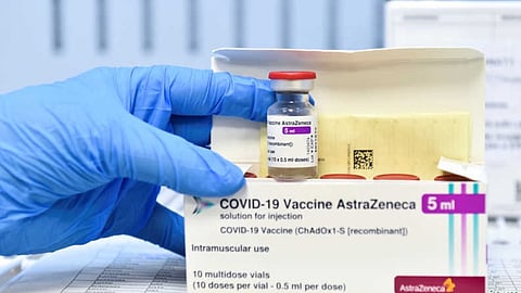 علماء يحددون «سببا نادرا» لتجلط الدم جراء التطعيم بلقاح أسترازينيكا