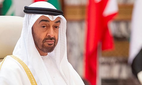 بمناسبة يوم الأم.. ولي عهد أبو ظبي ينشر صورة مع والدته