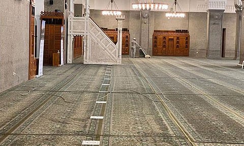 إغلاق 4 مساجد مؤقتًا في 3 مناطق لإصابة مصلين بكورونا