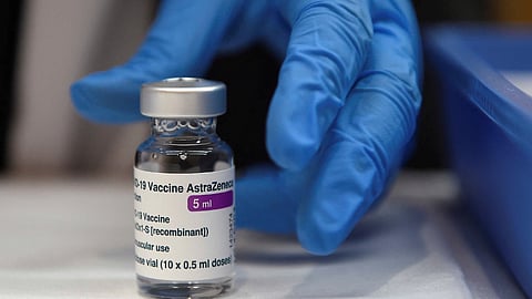 كبير خبراء الأمراض المعدية الأمريكي يشيد بلقاح أسترازينيكا: جيد جدًا