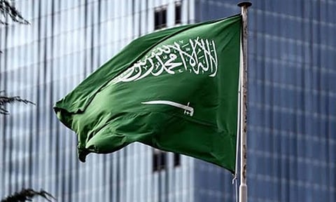 لقاح كورونا.. 13 مليون جرعة لدول الخليج.. والسعودية تتصدر التعافي