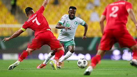 بالفيديو.. الأخضر يبدع ويقنع ويقسو على فلسطين بخماسية ممتعة