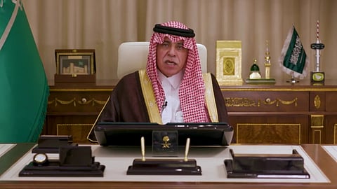 وزير الإعلام: تطعيم جميع المواطنين والمقيمين في المملكة بلقاح كورونا بنهاية 2021
