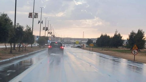 «الحصيني»: تسرُّب هواء بارد بالشمالية.. وأمطار متفاوتة الغزارة على بعض المناطق