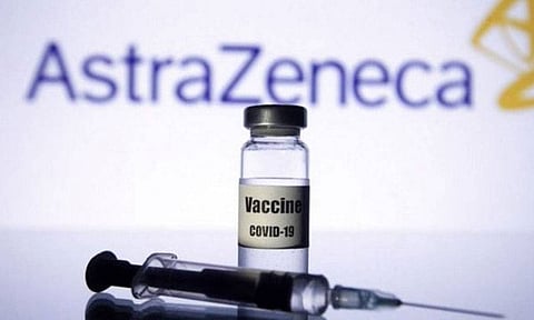 «أسترازينيكا».. بريطانيا تسجل 30 حالة تخثر بالدم بسبب لقاح كورونا