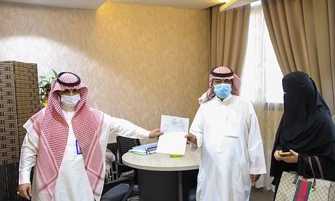 إصدار أول استمارة لإيصال الكهرباء للمنازل دون صكوك بالطائف