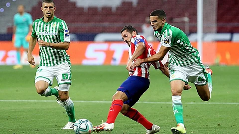 أتلتيكو مدريد في مهمة بالأراضي الأندلسية لاستعادة صدارة «الليجا»