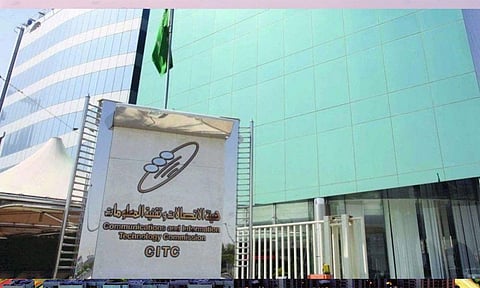 هيئة الاتصالات تصدر أول موافقة لتقديم خدمة «المركبات المتصلة» في المملكة