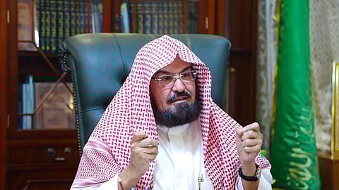 السديس يشدد على ضرورة التحصين والحصول على لقاح كورونا