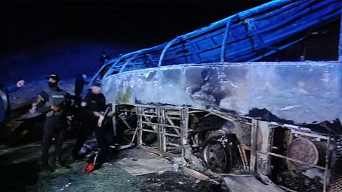 مصر.. مصرع وإصابة 16 شخصًا بحادث تصادم سيارة مواد بترولية وحافلة ركاب