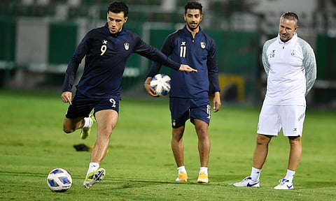 اليوم.. السومة يقود الأهلي لمواجهة حصون الاستقلال بدوري أبطال آسيا