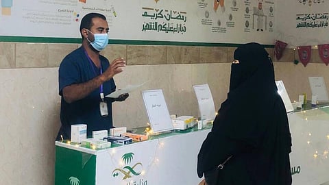 بالصور.. مستشفى ضمد العام يقيم معرضًا بعنوان "دواؤك في رمضان"