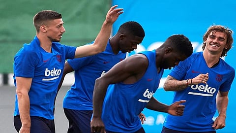 «طريد برشلونة» يقترب من ترميم دفاعات ليفربول