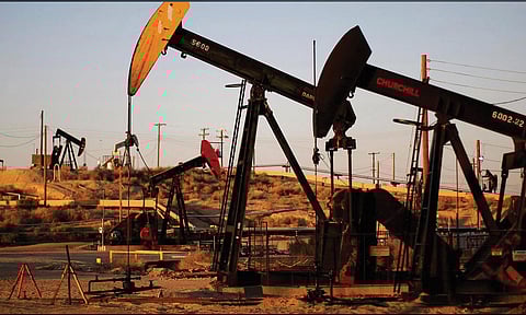 تراجع أسعار النفط.. و«برنت» يقترب من 67 دولارًا للبرميل