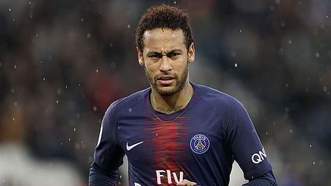 نيمار يصدم ميسي ويغلق باب العودة إلى برشلونة
