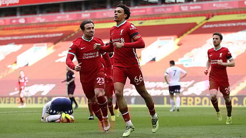 ليفربول يواجه ليدز للاقتراب من المربع الذهبي بالدوري الإنجليزي