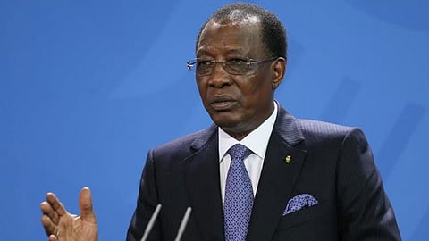 إدريس ديبي.. من هو رئيس تشاد الذي قُتِل بعد ساعات من انتخابه؟