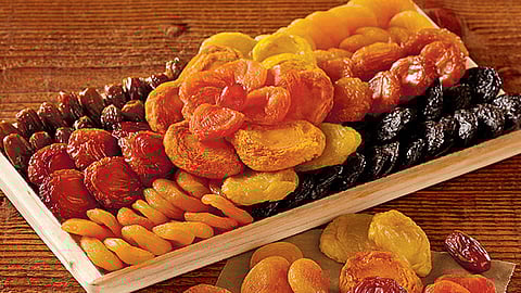 فوائد الفواكه المجففة في رمضان.. ومتخصصون يحددون الكمية المناسبة