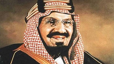 بالفيديو.. تعرف على تفاصيل أول رحلة بالقطار للملك عبد العزيز