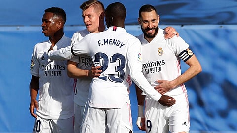 ريال مدريد يواجه أوساسونا للانقضاض على صدارة الدوري الإسباني