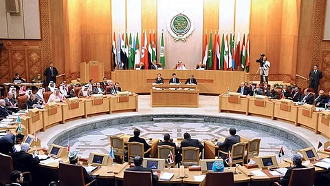 البرلمان العربي يدين منع الحوثيين إقامة الصلاة في المساجد بقوة السلاح