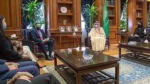 الجبير يبحث مع وفد أمريكي تعزيز الأمن والاستقرار الإقليمي والدولي