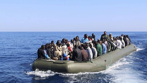 50 غريقا بينهم مصريون قبالة سواحل ليبيا