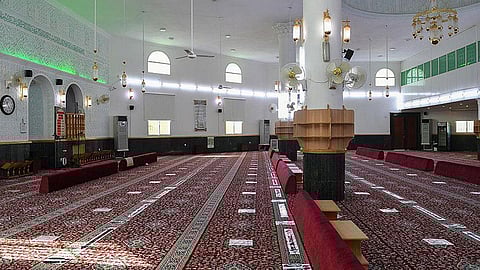 بـ8 مناطق.. وزارة الشؤون الإسلامية تغلق 24 مسجدًا بسبب كورونا