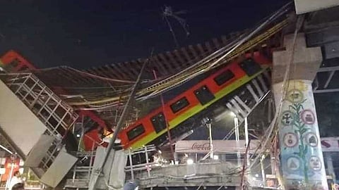 مقطع يوثق لحظة وقوع قطار في المكسيك من على جسر معلق.. ومقتل وإصابة العشرات