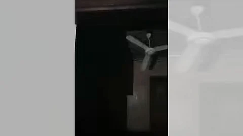 بسلطنة عمان.. فيديو يوثق أضرار في مناطق عدة بسبب الرياح القوية