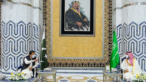 طاهر أشرفي: زيارة عمران خان إلى السعودية دفعة جديدة للعلاقات الثنائية