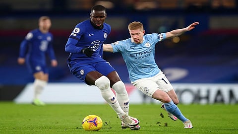 مانشستر سيتي يواجه تشيلسي في قمة ثأرية لحسم الدوري الإنجليزي