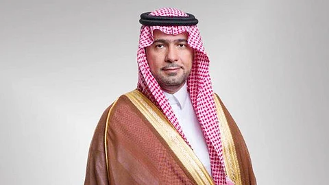 وزير البلديات يوجه بإزالة الأسوار المحيطة بمقر الوزارة بالرياض