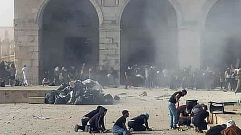 انسحاب قوات الاحتلال الإسرائيلي من المسجد الأقصى