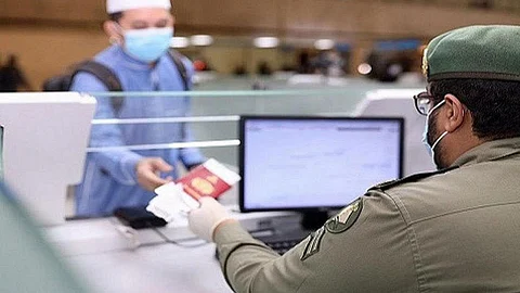 هل يمكن تجديد جواز السفر لمن عليه مخالفات مرورية؟.. «الجوازات» تجيب