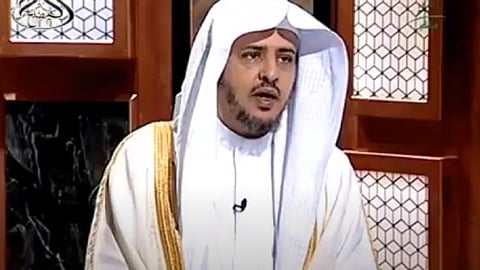 أستاذ شريعة يوضح حكم إخراج زكاة الفطرعن غائب العقل