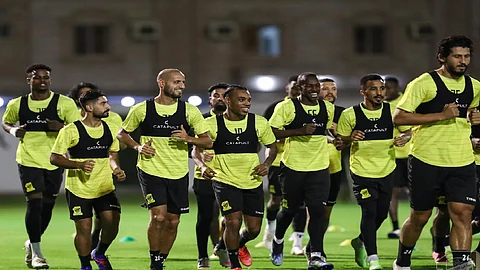 الاتحاد يمدد إقامته في عسير من أجل ضمك وأبها