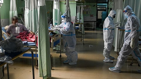 خلال 24 ساعة فقط.. 4120 حالة وفاة بفيروس كورونا في الهند